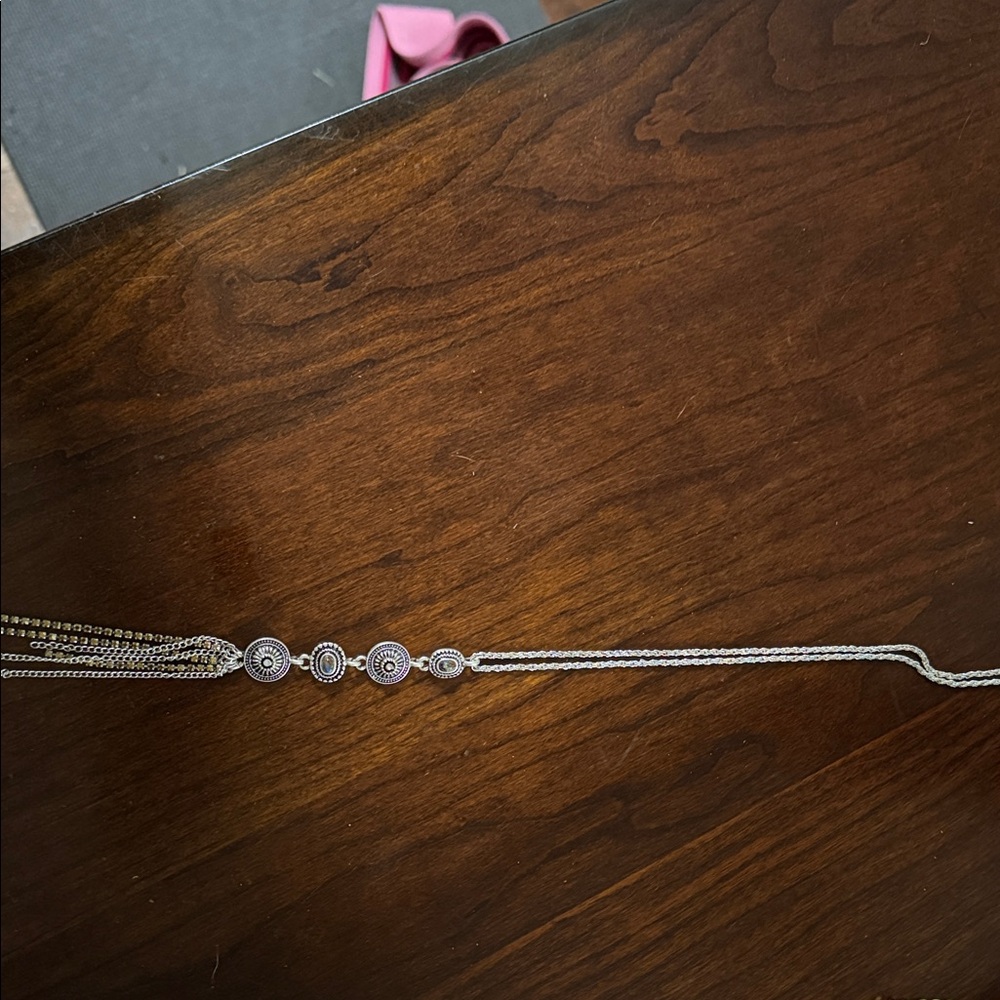Elegant Silver Necklace with Intricate Design